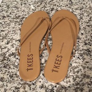 Like new TKEES flip flops